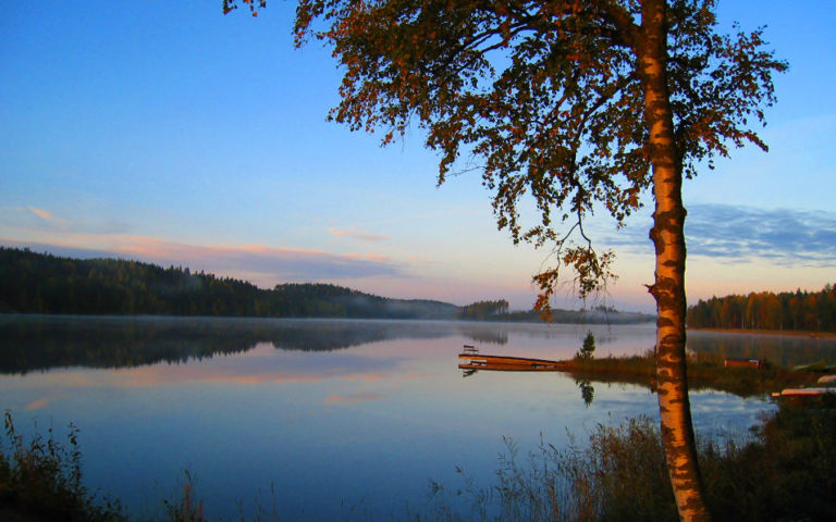 On the lake trail in Finland – Time & Leisure