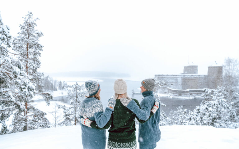 Saimaa neulemalliston tarvikepaketit ja ohjekirja