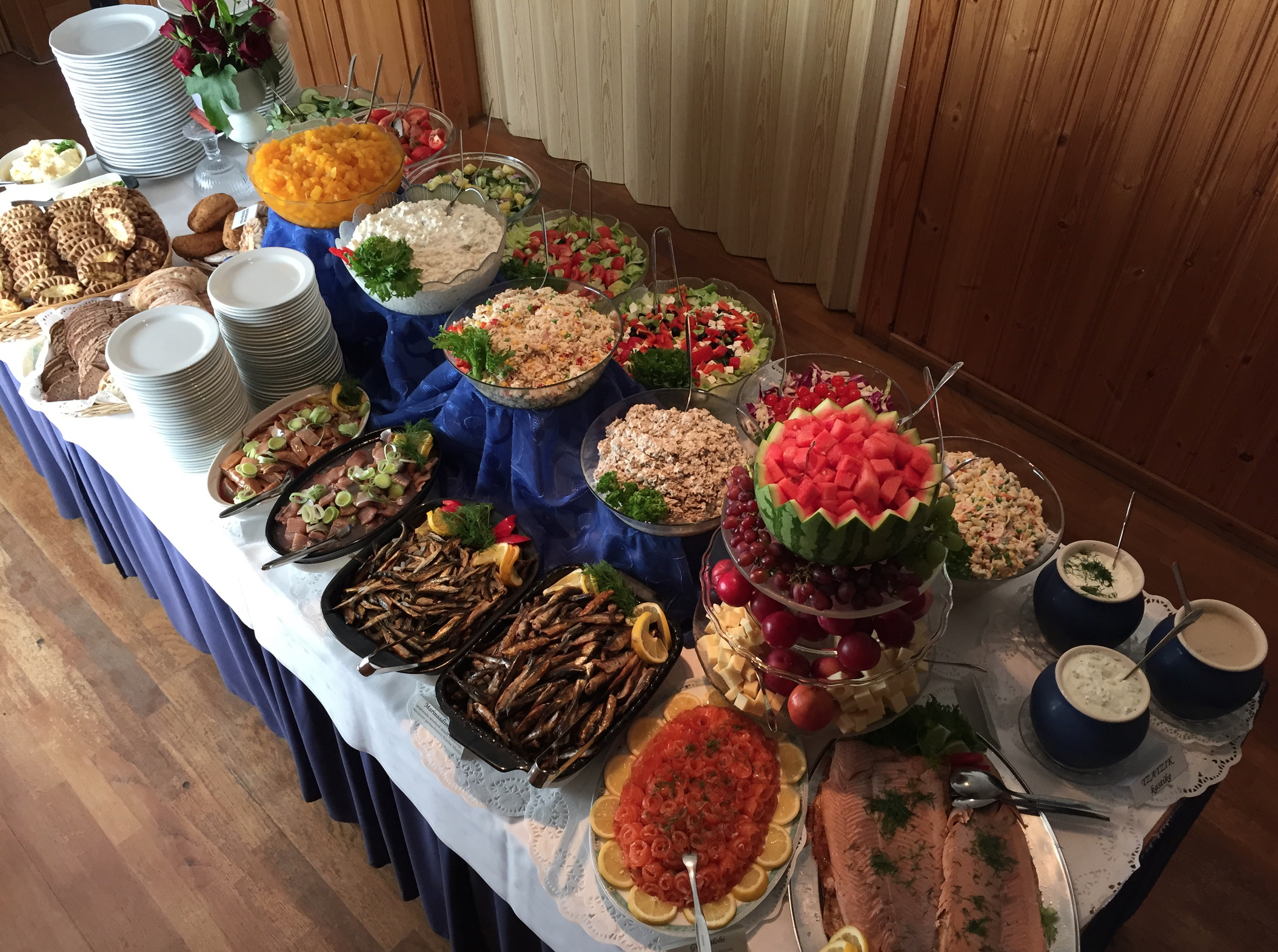 VS Tynkkylän Lomaniemi ruokapöytä