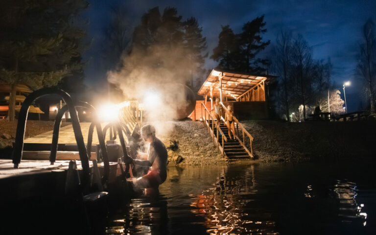 Winter Swimming and sauna in Punkaharju