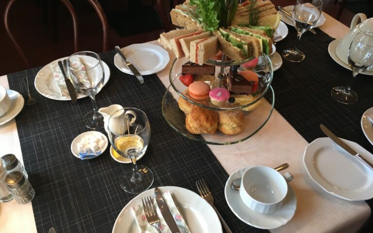 English Afternoon Tea @Saima