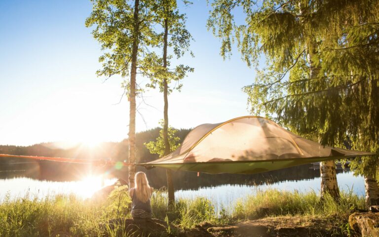 Öko-hostel Linnansaari, Baumzelt -Tentsile Linnansaari, Campingplatz Sammakkoniemi