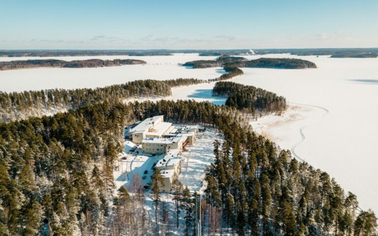 Talvilomaviikot Kruunupuistossa – tarjouksia ja herkullisia elämyksiä!