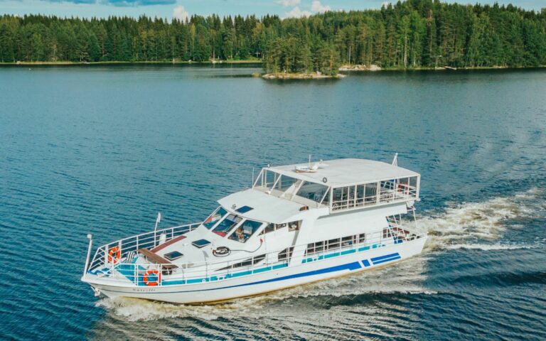 Sommertag in Punkaharju – Charter- und Themenkreuzfahrten mit m/s Katrilli Kreuzfahrtsaison von Mai bis Ende Oktober
