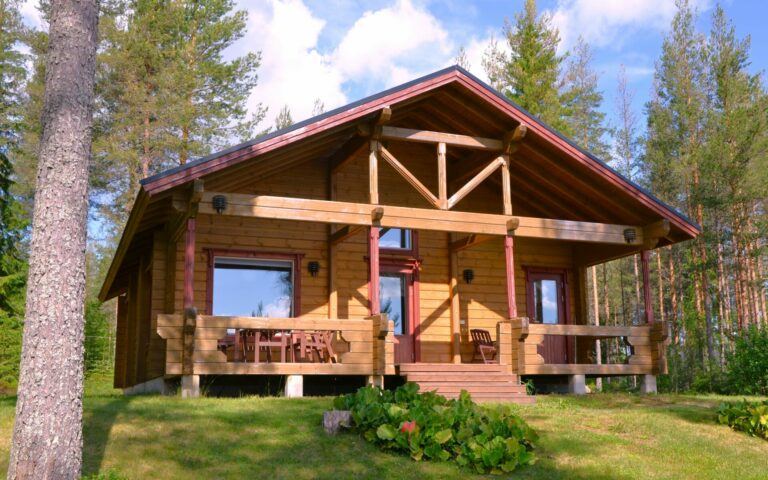Kesäinen mökkiviikko Villa Kuutinpesällä