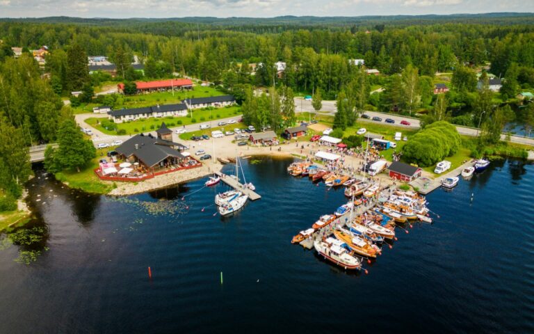 Restaurant Vuokala and Savonranta harbor